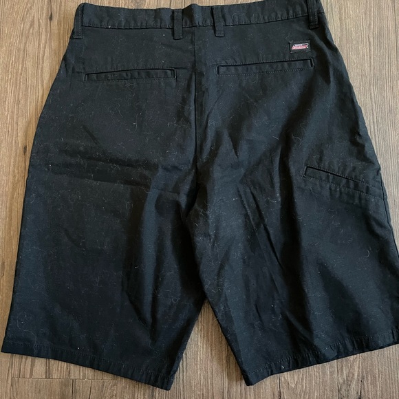 Dickie Shorts - Picture 2 of 4